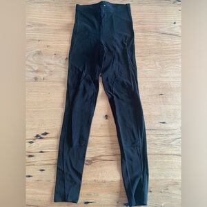 The Limited Spandex Black Leggings Knee/Shin Enforcements Women’s Small Pre‎